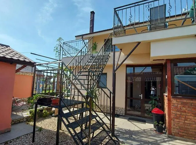 Casa Iv Guest house 4*